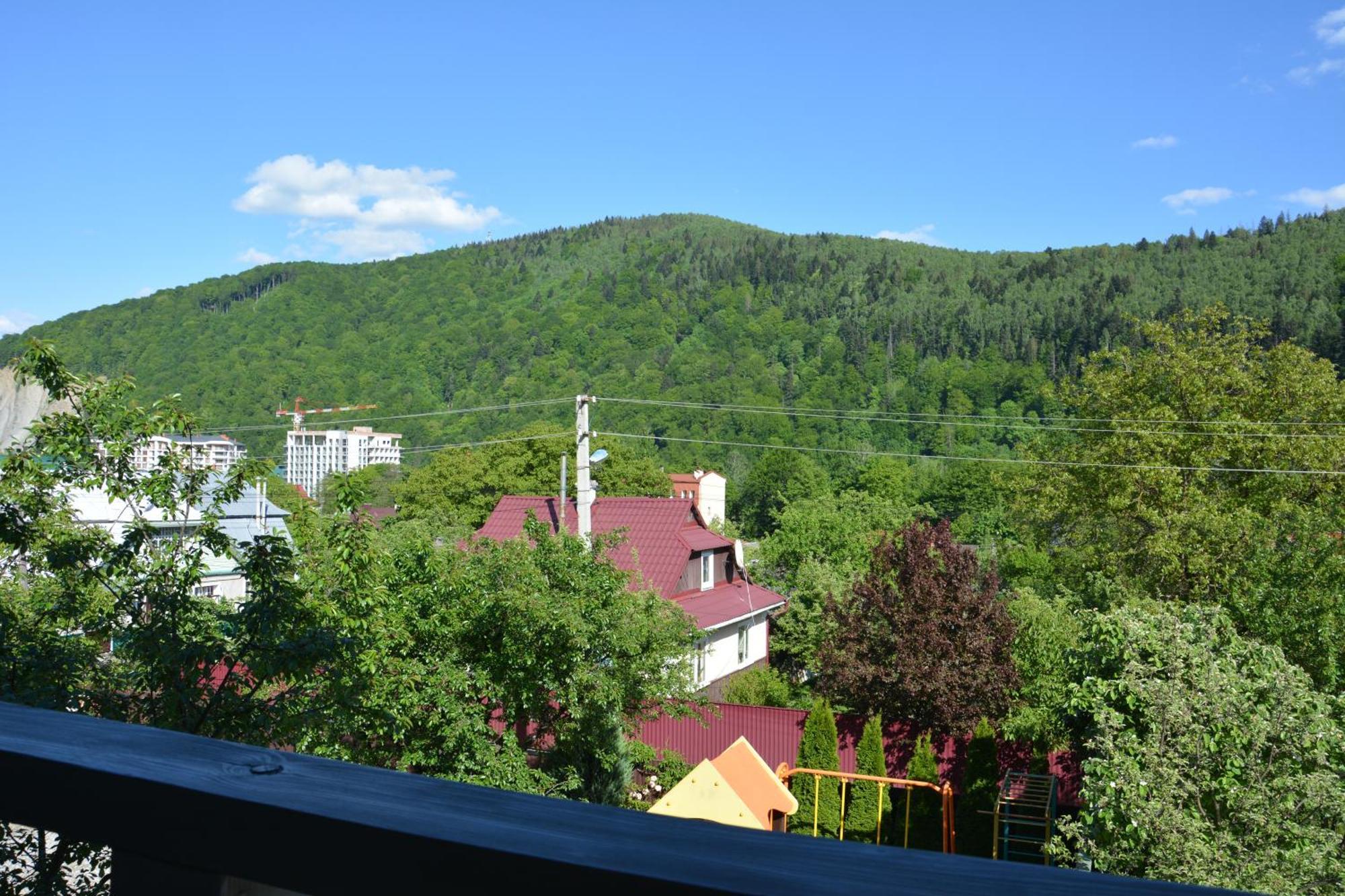 Bukovets' Hotel Yaremche Exterior photo